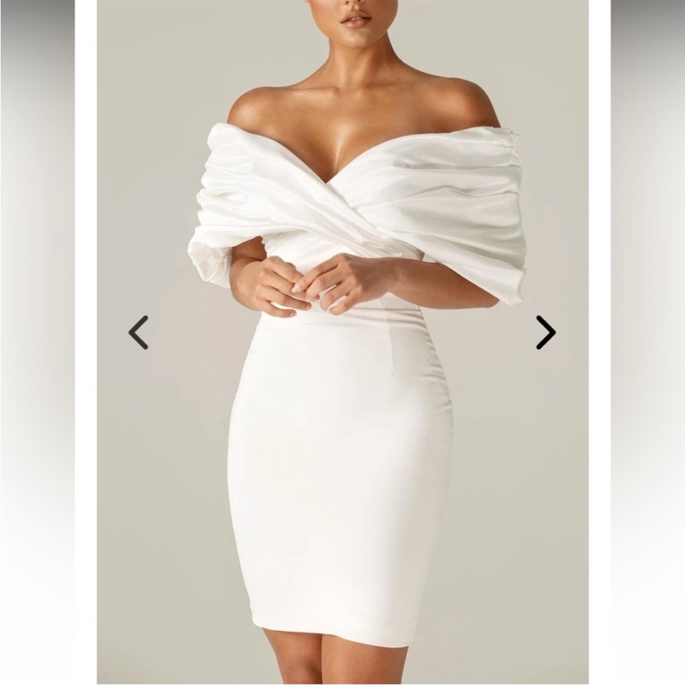 Alieva- maribel crepe ruffle shoulder dress (white)